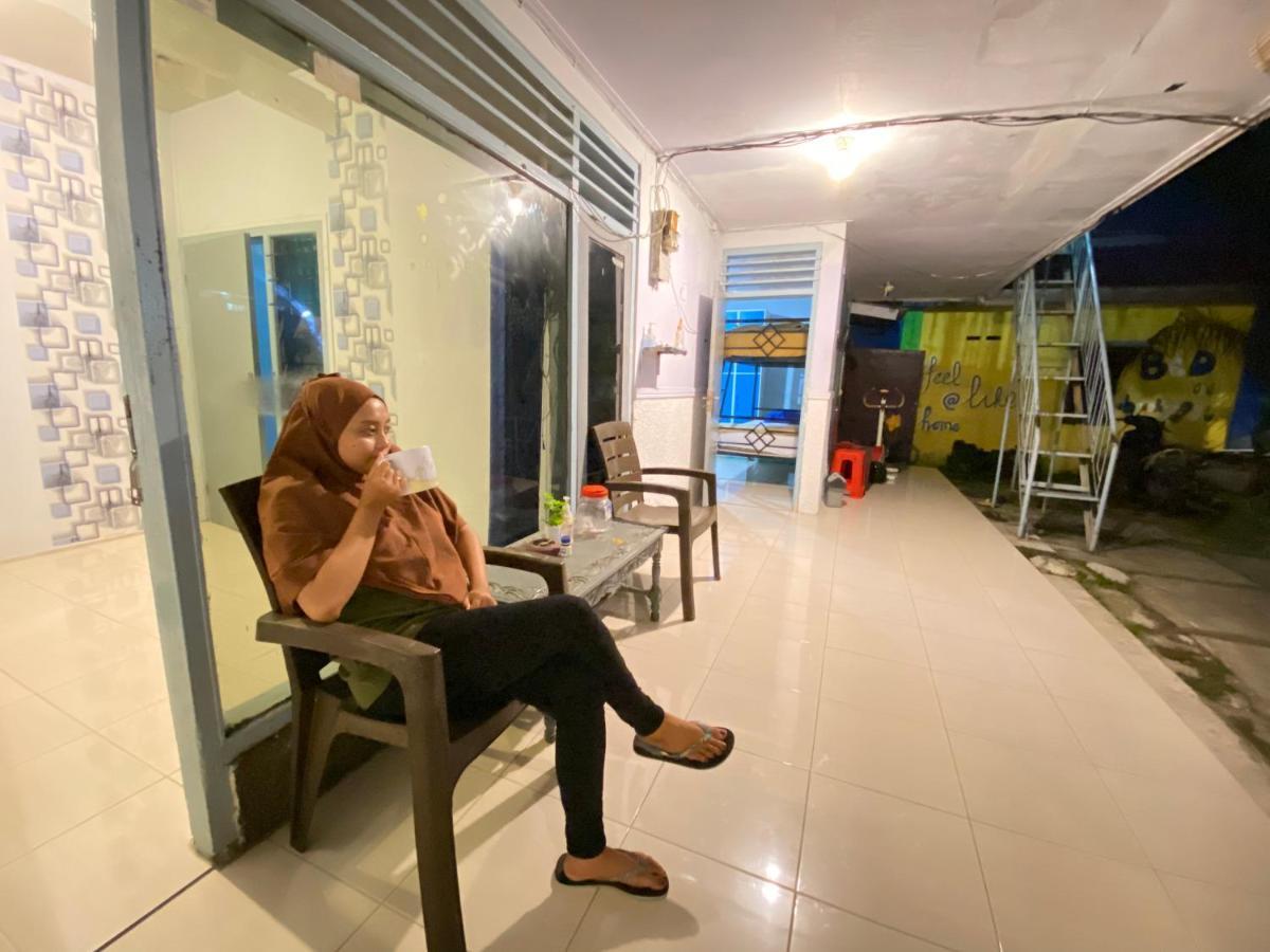 Neo Robiu & Ijen Tour Apartment Banyuwangi  Ngoại thất bức ảnh